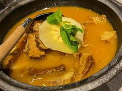 酸木瓜炖牛腩-半山腰·云南菜(侨福芳草地店)