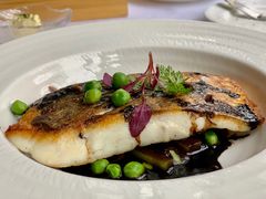 香煎鲷鱼配青豆-蝶舍·MAISON PAPILLON