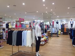 -优衣库(南宁安吉万达广场店)