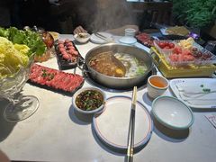 -牛员外鲜切牛肉火锅