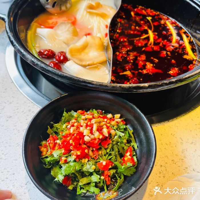 钢管厂五区小郡肝串串香(车公庙店)图片