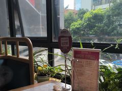 -野山舂·贵州现舂酸汤牛肉(民生路店)