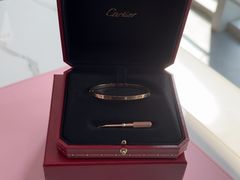 -聚云奢二手奢侈品黄金手表包包回收·中古店(中福城店)