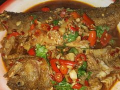 -老三样·美食研究中心(世贸路店)