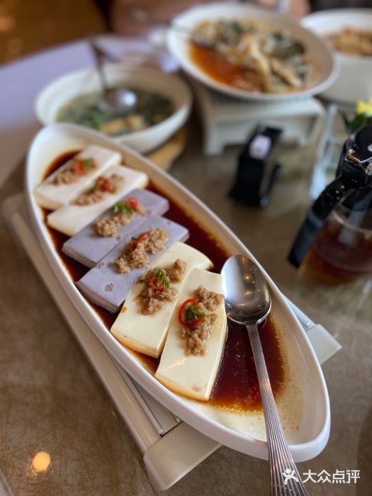 炳胜公馆(珠江新城店)肉松蒸三色豆腐图片