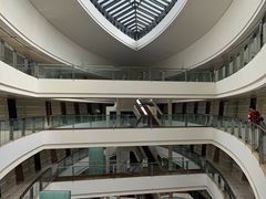 -上海滴水湖皇冠假日酒店