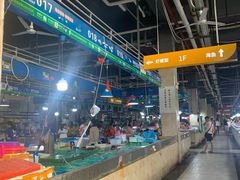 -三亚新鸿港水果一级批发市场
