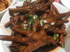 酱烧凤爪-鑫小城故事·藕汤·家常菜(台北一路总店)