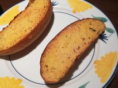 特质蒜香面包块-萨莉亚意式餐厅(莲花国际广场店)