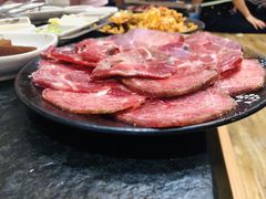 -草家酱蟹炭火烤肉店(珲春南路一店)