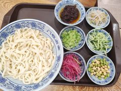 老北京炸酱面-门框胡同百年卤煮(新街口店)