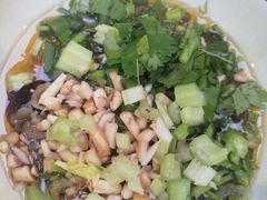 -拈签一笑黄牛肉辣卤串串
