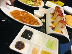 -皇城根·烤鸭·鱼头·家常菜(欧亚大观乐活城店)