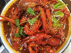 主厨秘制龙虾-虾弄弄海派小龙虾·牛羊蝎子火锅