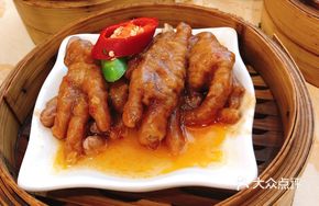 Thai XO Sauce Steamed Chicken Feet