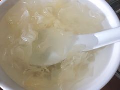 银耳汤-正宗棉湖甜汤春卷店