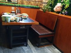 卡座-九寸花汀海鲜烤肉自助(中东迪克店)