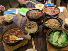 -有红鸡毛店·砂锅菜(抚琴夜市店)