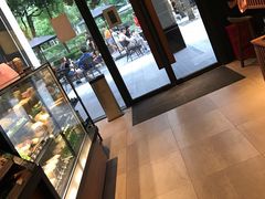 -星巴克(杭州湖滨银泰E区店)