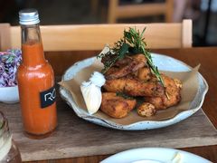 -ROAST coffee & eatery