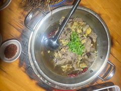 -大众跷脚牛肉馆·非遗传承单位(峨眉山店)