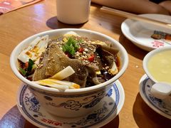-炉小二铜锅牛蛙•川湘菜(三里屯店)