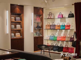 打卡西南最大中古店|还有免费星巴克喝