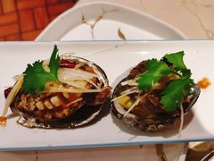 葱油鲍鱼-金太阳海鲜烧烤·本地人餐厅(星海公园店)