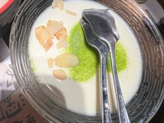 杏仁甜品-鳗事鱼意·活鳗现烤专門店(保利广场店)