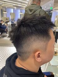 -PE SALON