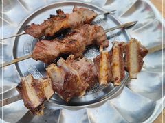 -烤肉小伙烤肉店