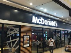 门面-麦当劳(龙之梦购物中心店)