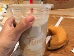 拿铁-标准杯-Tims天好咖啡(长风大悦城店)