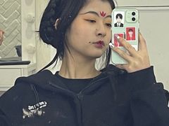 -金夫人化妆摄影职业培训学校