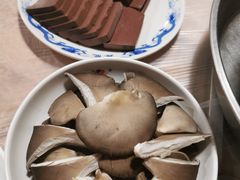 -鑫龙火锅城(环山路店)