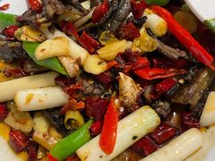 爆炒土鳝鱼-百年粉蒸牛肉