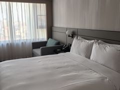 -上海南京路步行街假日酒店