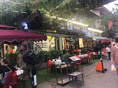 -刘姐啤酒鱼民族演艺餐厅(西街总店)