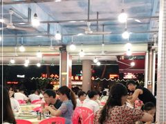 大堂-源海渔村·现捞海鲜(大角湾店)