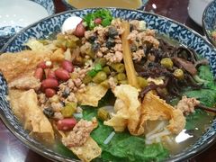 -东门七爷螺蛳粉(浦东店)