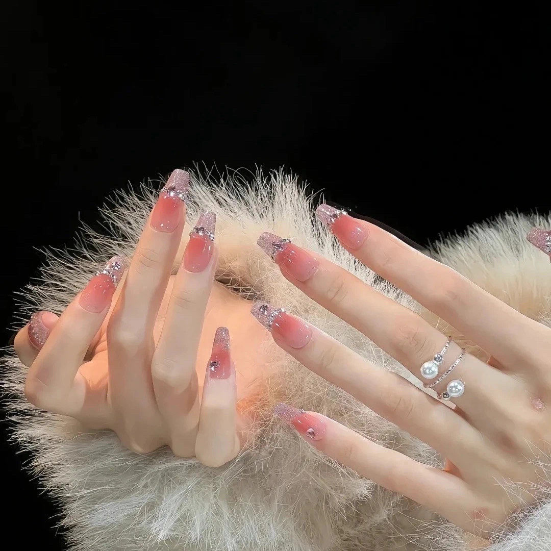 秋冬显白简约中长款美甲