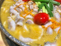 -山城外·非遗酸菜鱼(新都汇融店)