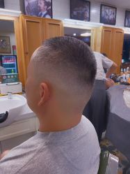 -韦恩先生Barbershop英式男士理发馆