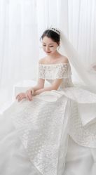 -Renee芮亦婚纱(原丽莎)