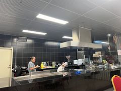 -深圳锦龙奥迪4S店(前海店)