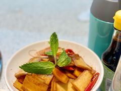 萝卜皮-老佛爷铜炉蛙锅(海岸城店)