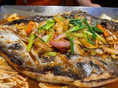 -鸣记脆皮烤鱼·海鲜烤鱼(马栏店)