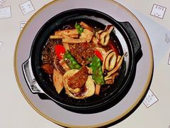 -穹六人间 people 6(岳阳路店)