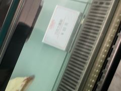 -UNI UNI(环亚凯瑟琳店)