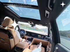 -理想汽车(世纪汇店)
